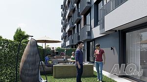 Партерно студио със собствен двор