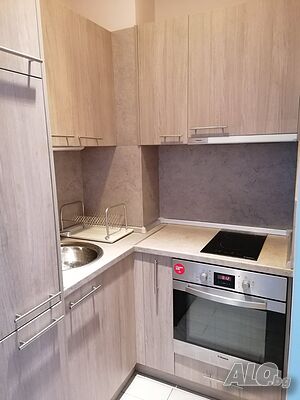 Едностаен апартамент с акт 16 в централната част на Студентски град