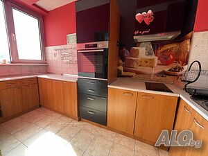 Продава се двустаен апартмаент напълно обзаведен в близост до Метростанция