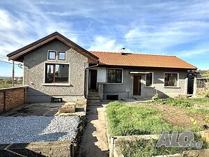 Къща за продажба в село Беляковец