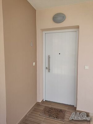 Продава се апартамент 147 кв.м Офринио