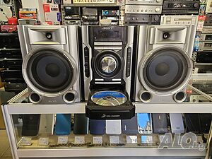 Аудиосистема SONY MHC-EC55 с две тонколони и дистанционно.
