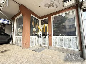 Чудесно ПАРТЕРНО помещение с тротоарно право и ПАРКОМЯСТО до центъра в ж.к. Възраждане