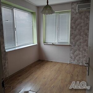 Продава се къща в централна градска част