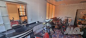 М-234-Продава се оборудван и обзааведен фризьорски салон- кв. ”Абритус”