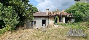 1802-Продава се едноетажна къща в кв. ”Хърсате”