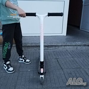 Продавам тротинетка Oxelo scooters