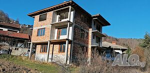 Продавам къща в Родопите с. Могилица