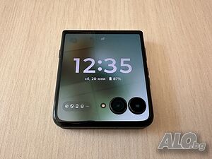 Продавам Motorola Razr 60 Ultra 512/12+4GB