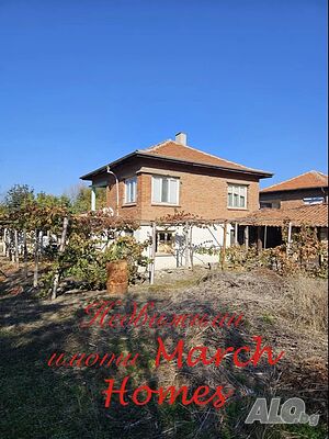 Двуетажна къща в град Меричлери