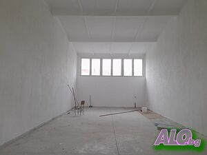 Давам склад под наем