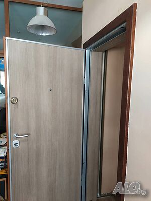 Ремонт на блиндирани врати Солид