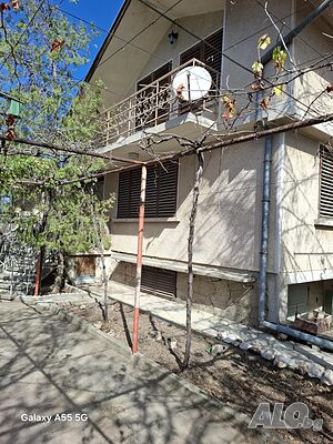 Продава се масивна къща с двор - с. Калояново, обл. Сливен