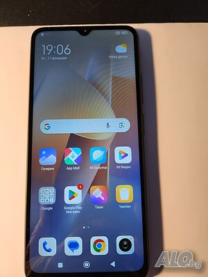 продавам чисто нов смартфон Redmi 12c