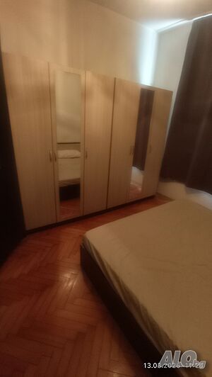 Спалня комплект с два гардероба и две нощни шкафчета