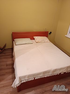 Спално обзавеждане състящо се от спалня, гардероб и скрин