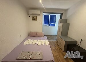 Стая с тераса и паркомясто в Черноморец