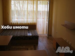 Давам под наем едностаен апартамент на Центъра