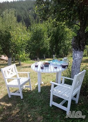 Маси и пейки, столове от дърво за ресторанти и градини