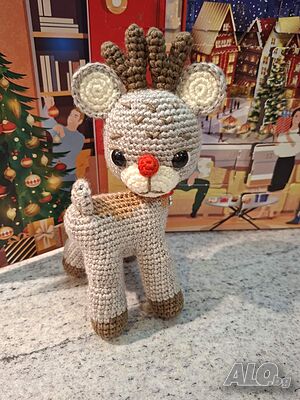 Плетена играчка Еленче светъл, Ръчно изработена, Перфектен подарък