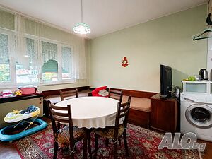 Продавам просторен апартамент 126 кв.м в СТРОГ ЦЕНТЪР Велико Търново ул. Мармарлийска