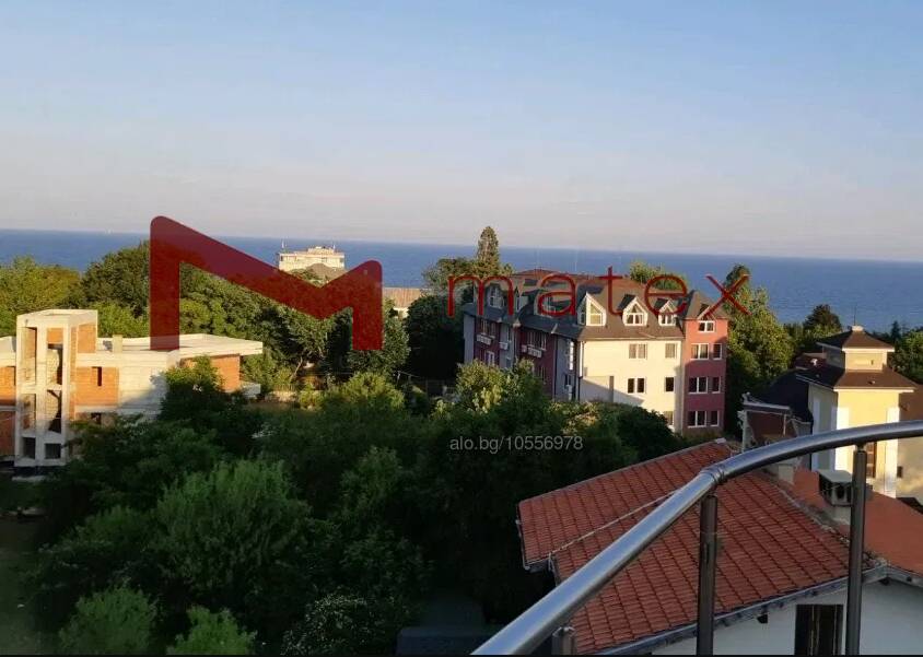 Двустаен просторен с морска панорама, Христов