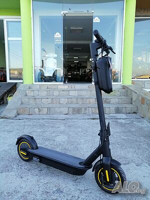 Електрическа Тротинетка E-SCOOTER PRO 350W ЧЕРНА