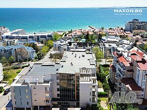 Двустаен на 2 мин от морето