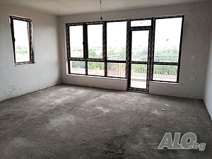 Голям 3-стаен пред АКТ 16 с партерен гараж