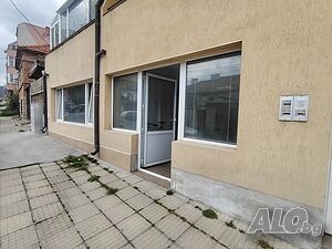 Продава се офис - до III СОУ НС