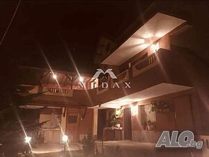 Двуетажна обзаведена къща с 1 дкр. двор на 4 км. от гр. Айтос