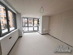 Голям двустаен апартамент от 100 кв.м. с АКТ 16 в бутикова сграда в центъра на Бургас