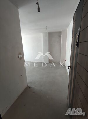 Компактен двустаен имот с включено паркомясто до ”Сърце и мозък”, кв. Мадика, Бургас