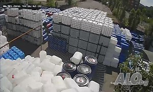 Бидони, туби, контейнери, метални варели, биг бегове