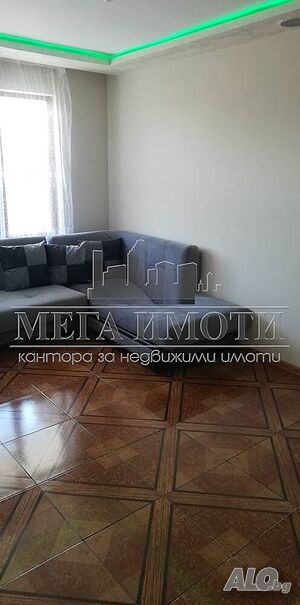 имот за две семейства самостоятелен вход