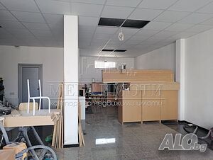 Магазин с витрина булевард