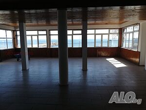 Дава под наем ТЪРГОВСКИ КОМПЛЕКС, с. Равда, област Бургас
