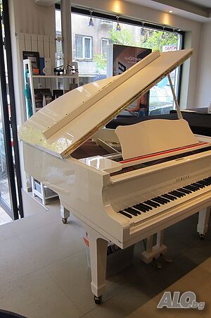 Роял YAMAHA - G1 продава пиано магазин Мелодия