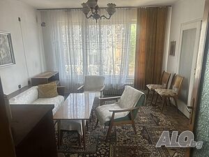 Продава се четиристаен апартамент