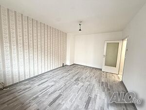 Едностаен в саниран блок в жк. Сини Камъни