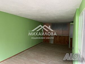 Дава под наем индустриален имот склад 180 квадрата + офиси