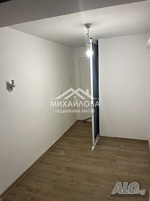 Продава партерно помещение 10 кв