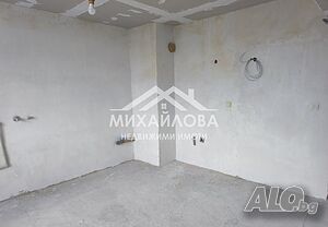 Продава тристаен - Център