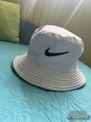 Двулицева шапка Nike