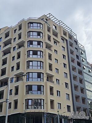 Тристаен апартамент в Център, VIP Локация. Директно от продавача.