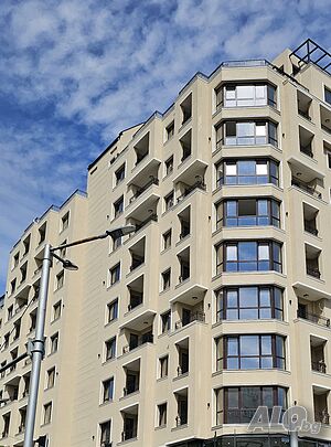 Тристаен апартамент в Център, VIP Локация. Директно от продавача.