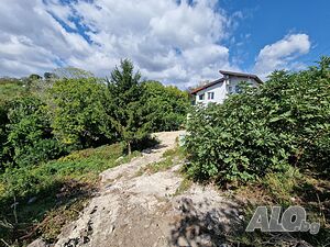 Парцел с разрешение за строеж