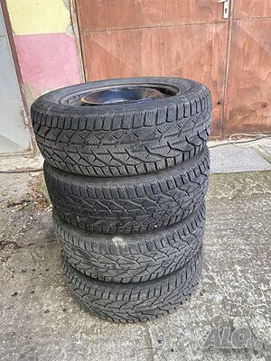 Зимни гуми с железни джанти рено лагуна 3