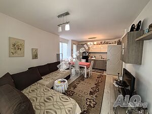 Двустаен апартамент, 66 кв.м, град Ямбол, Център