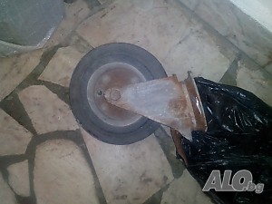 Продавам 4броя големи колелета с стопери за количка